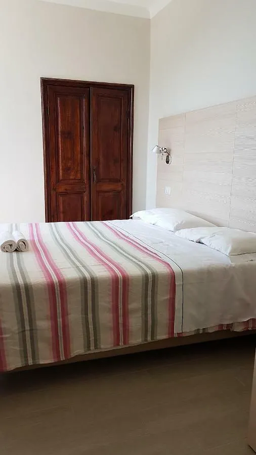 Cecio 5 Terre Rooms Corniglia 0*,  Italia